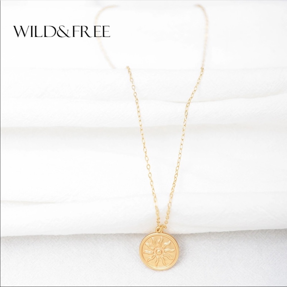 💕sunburn dainty necklace 💕 - Picture 6 of 6